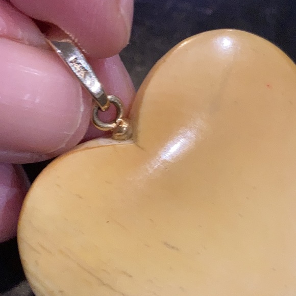 Ivory Heart w Butterfly Enamel Diamond 14k Pendant - Picture 11 of 11